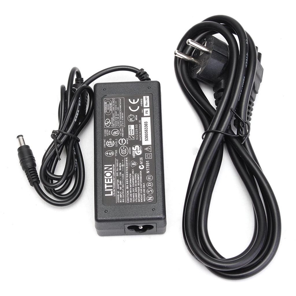 Universal Power Adapter - UK style plug
